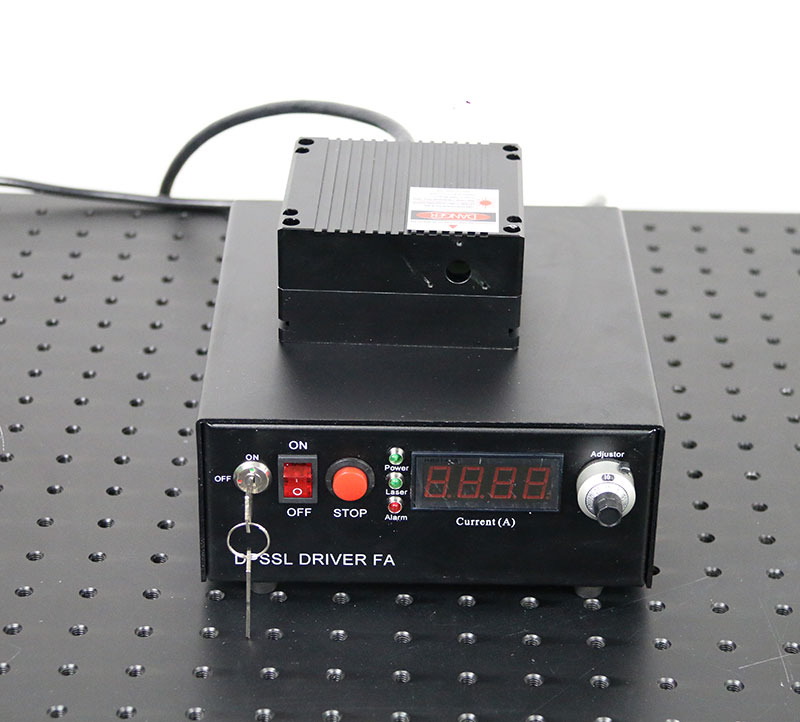 880nm 5W High Power Laser IR Laser Source With Power Supply - Click Image to Close